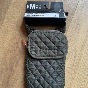 GIFTABLE! New with tags, olive green MYTAGALONGS quilted Phone Cross Body bag